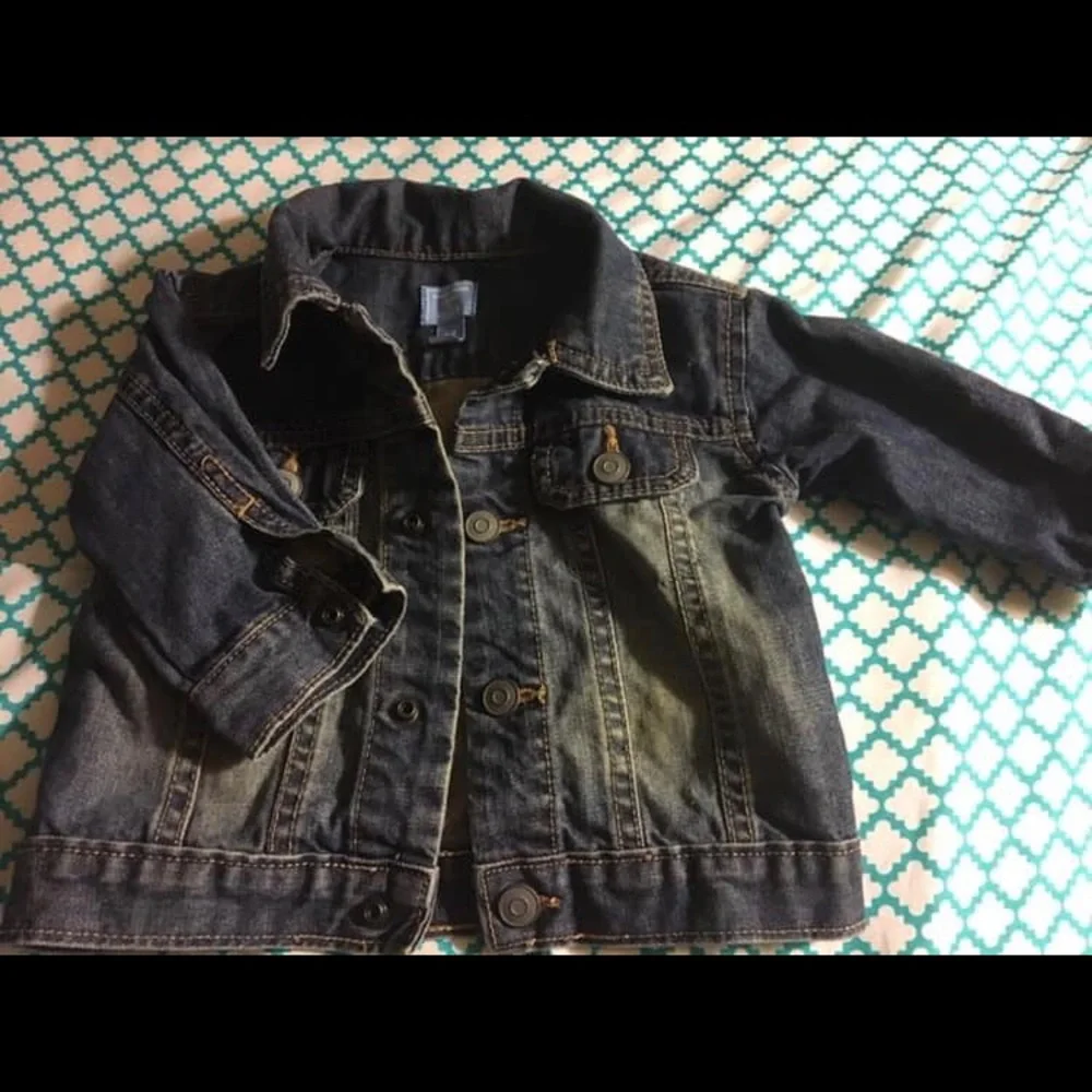 children’s place jean jacket, 6-9 months